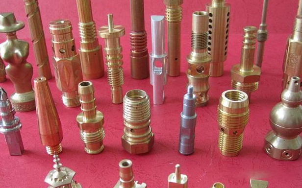 精密軸類長軸加工廠：匠心獨運，打造工業(yè)之芯